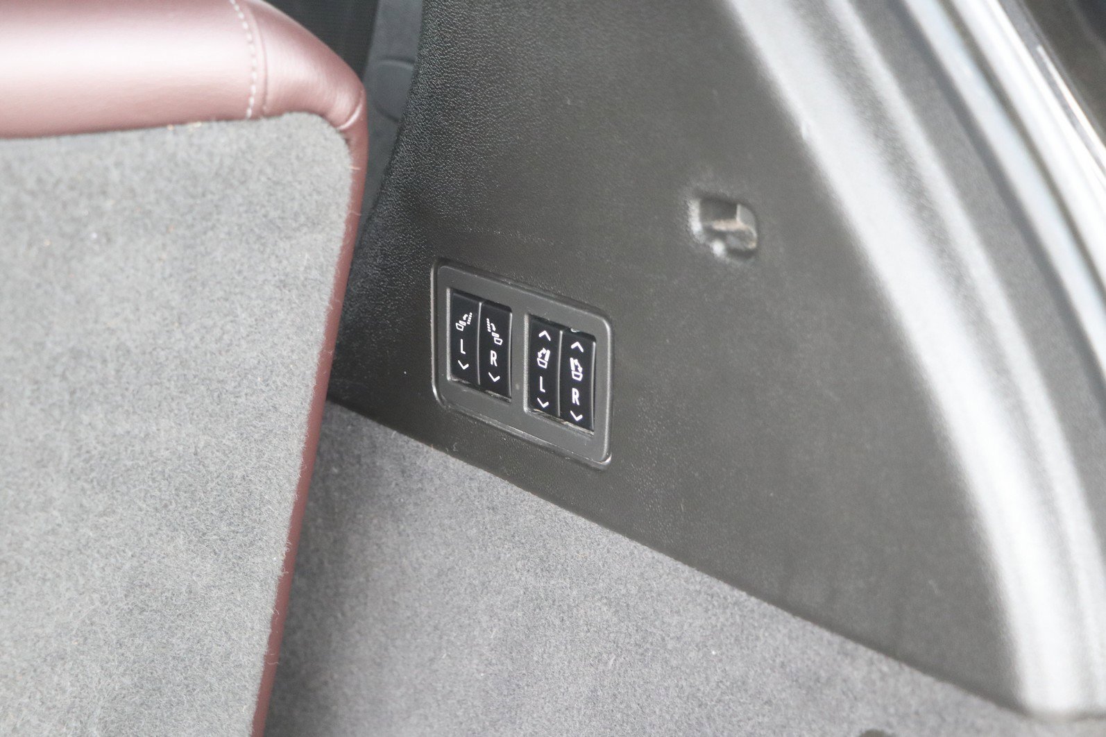 Used 2020 Cadillac XT6 Premium Luxury image 35