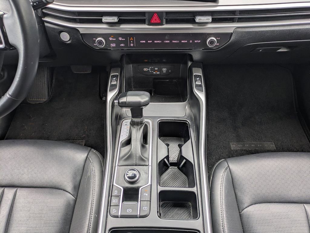 Used 2024 Kia Sorento S FWD image 19