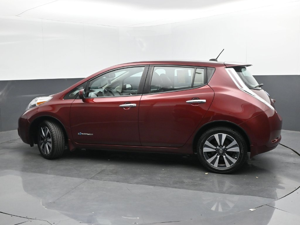 Used 2016 Nissan Leaf SL w/ Premium Package FWD image 27