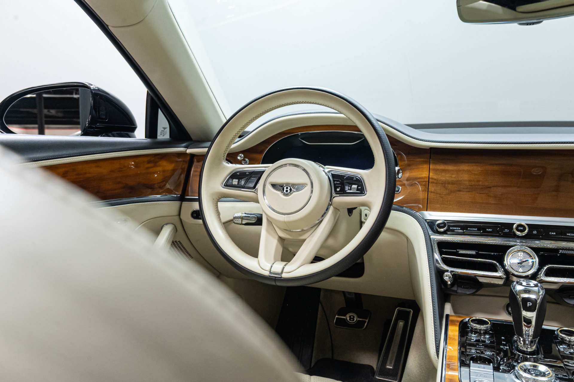 Used 2021 Bentley Flying Spur W12 AWD/4WD image 31