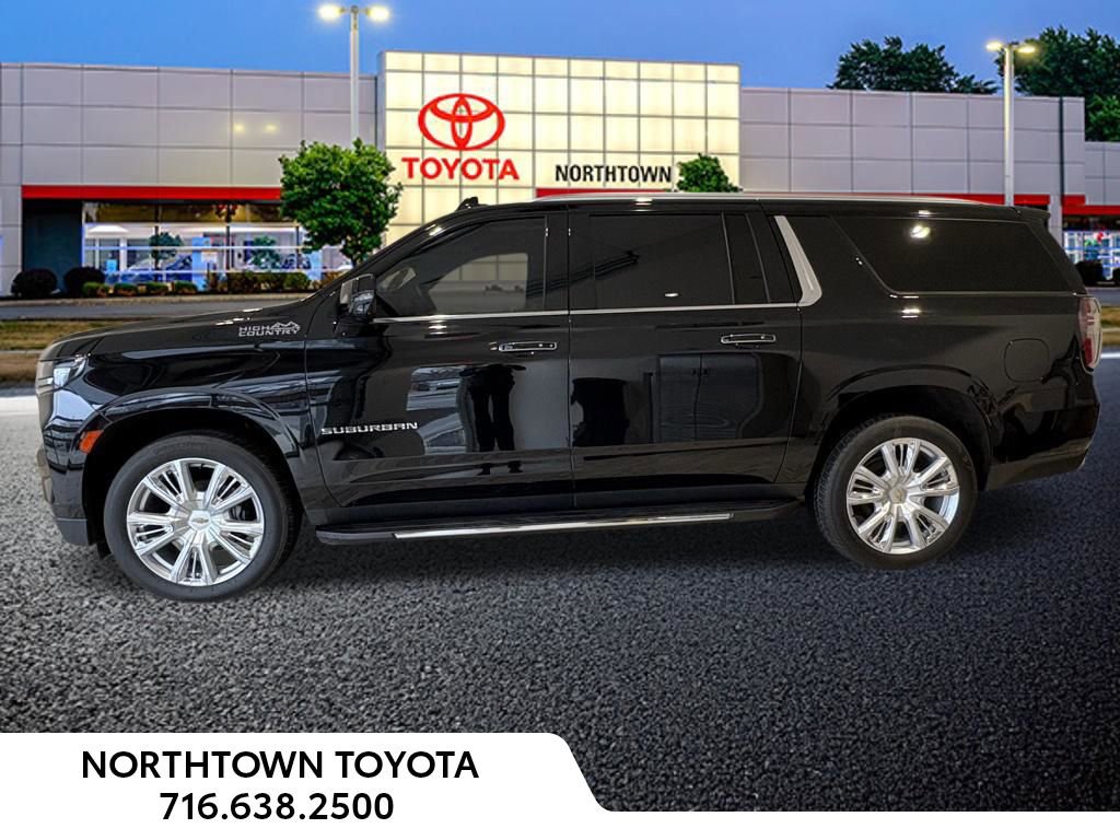 Used 2023 Chevrolet Suburban High Country AWD/4WD image 2