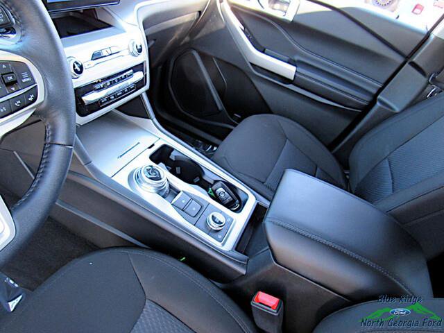 Used 2023 Ford Explorer XLT image 23