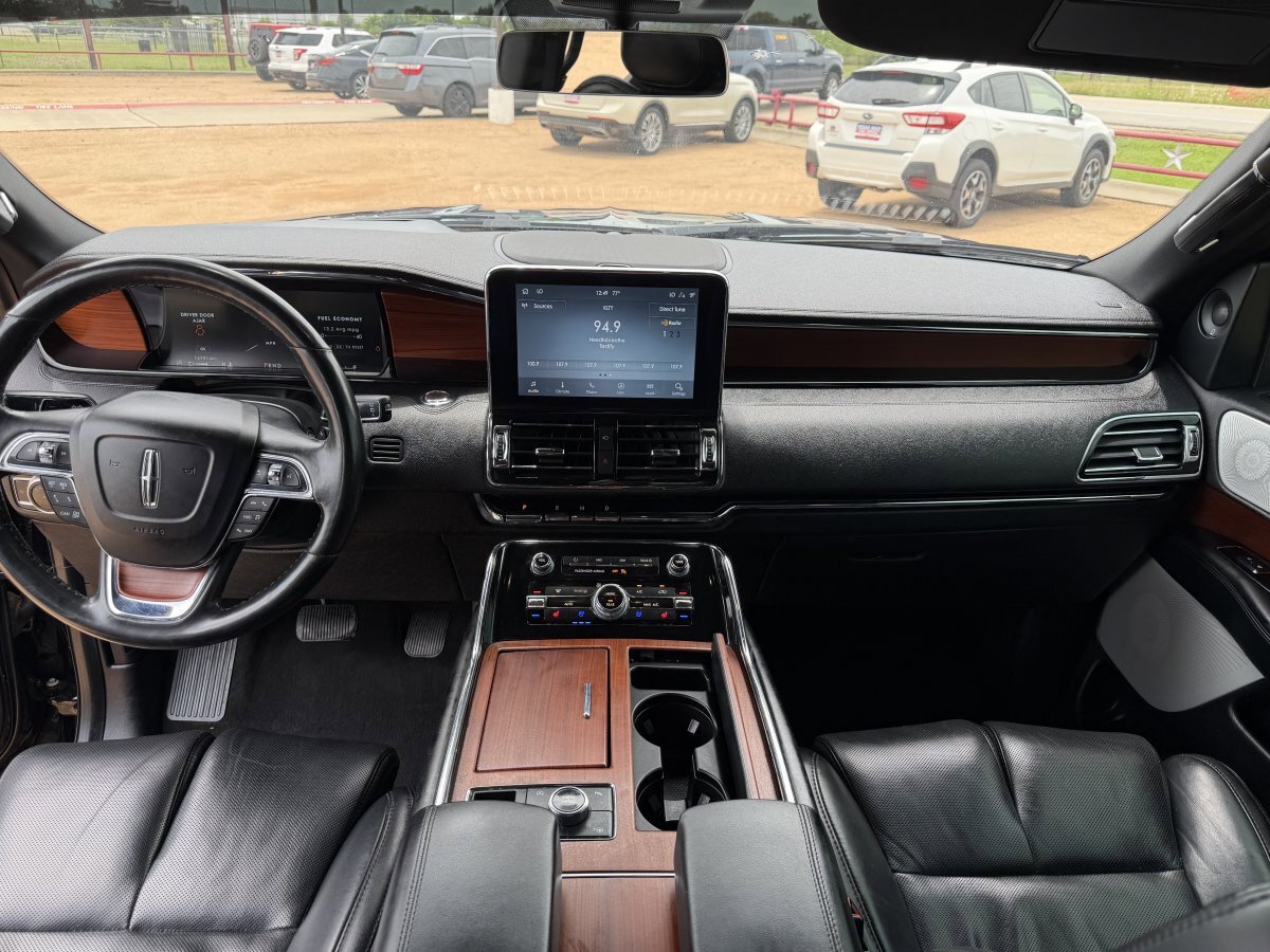 Used 2020 Lincoln Navigator Reserve w/ Equipment Group 208A Reserve AWD/4WD image 22