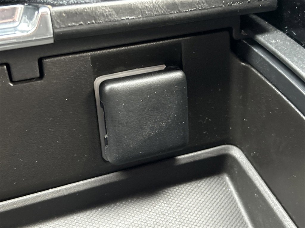 Used 2022 GMC Yukon Denali image 38