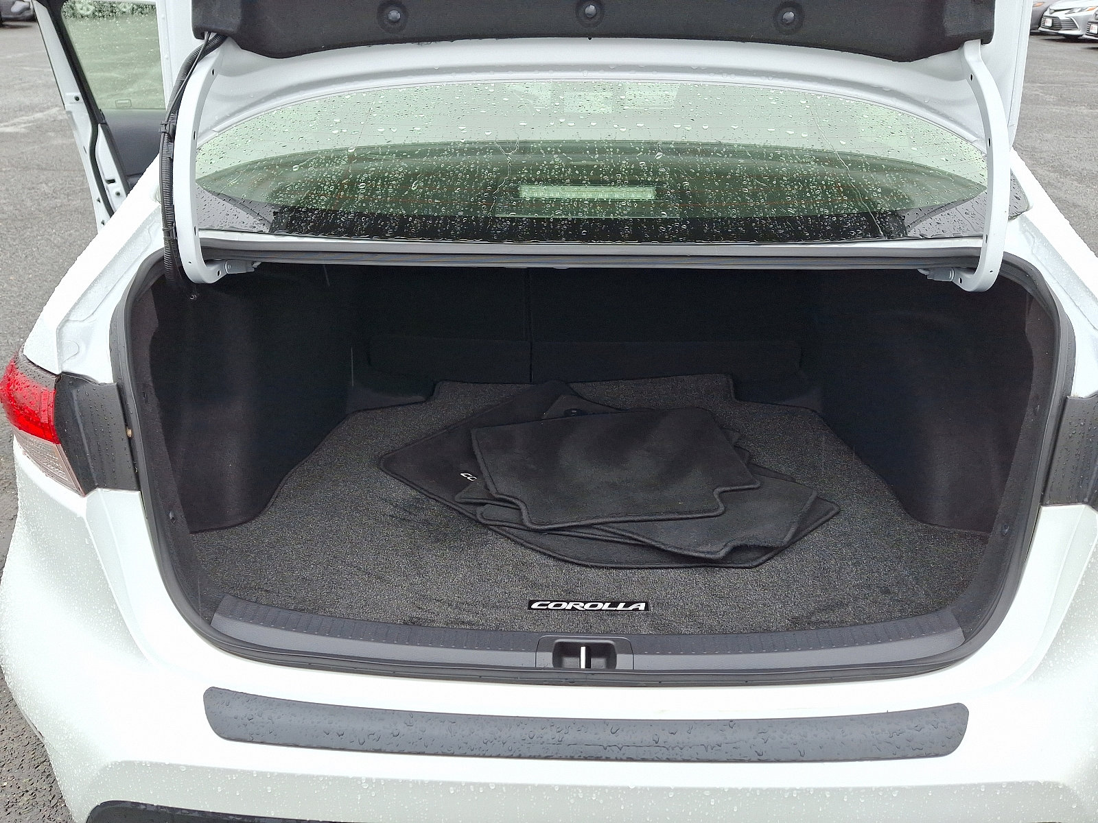 Certified 2022 Toyota Corolla LE w/ LE Convenience Package image 28