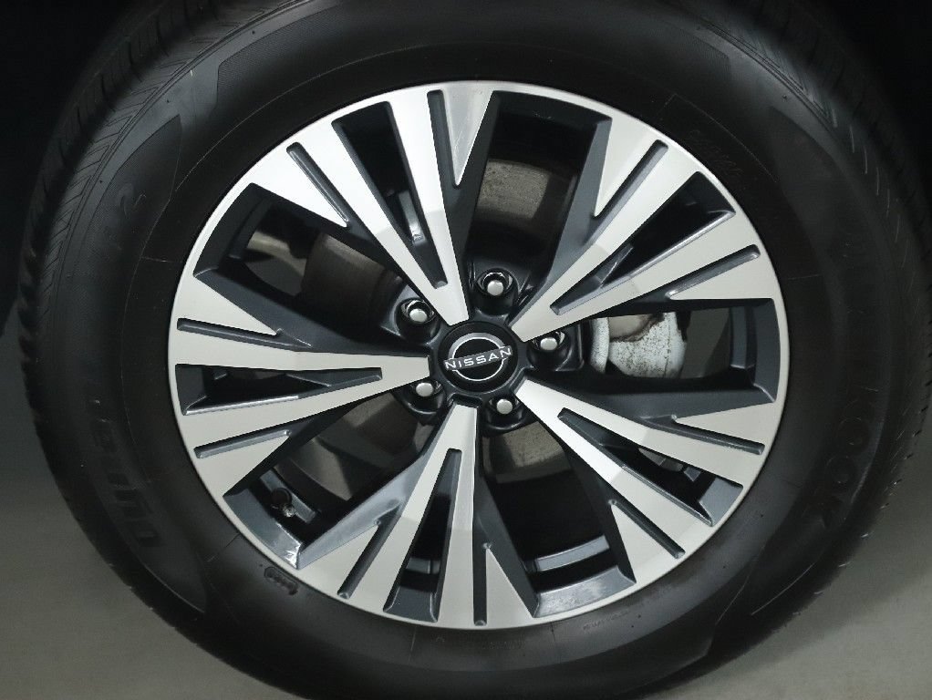 Certified 2023 Nissan Rogue SV w/ SV Premium B Package AWD/4WD image 10