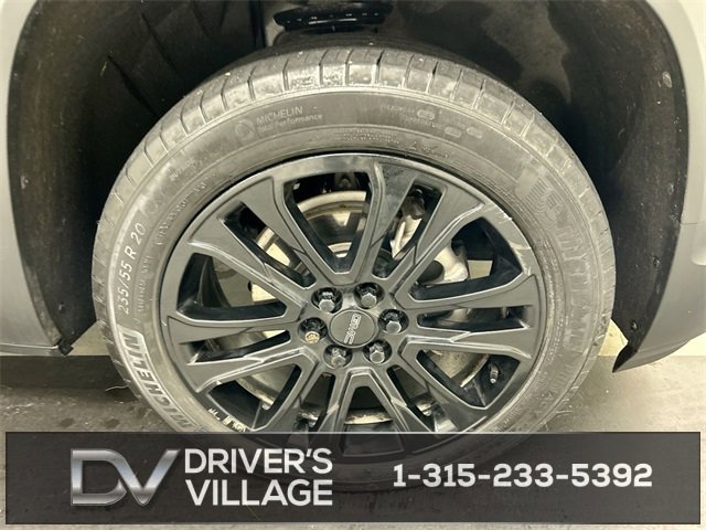 Used 2023 GMC Acadia SLE w/ Driver Convenience Package image 8