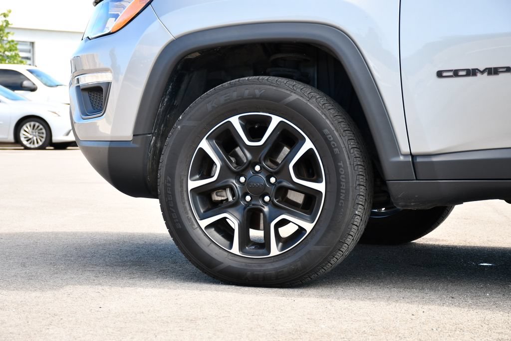 Used 2021 Jeep Compass Trailhawk AWD/4WD image 12