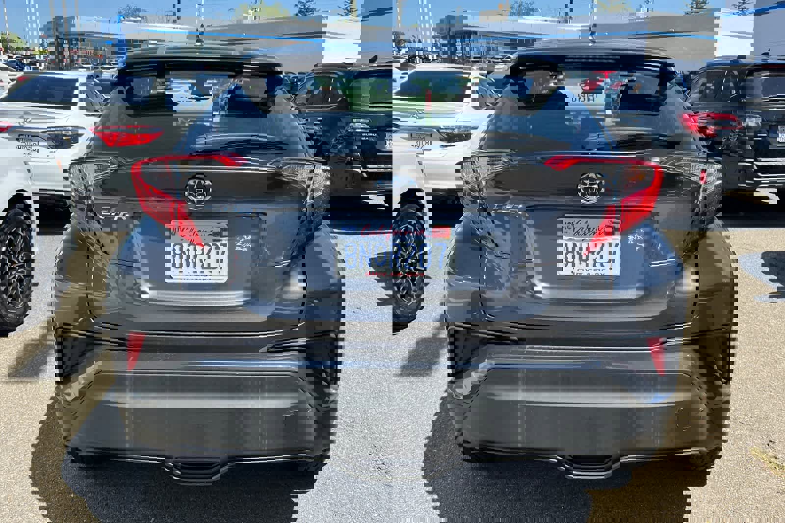 Used 2019 Toyota C-HR LE FWD image 5