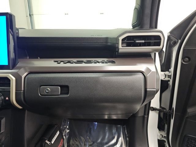 Used 2024 Toyota Tacoma TRD Sport image 40