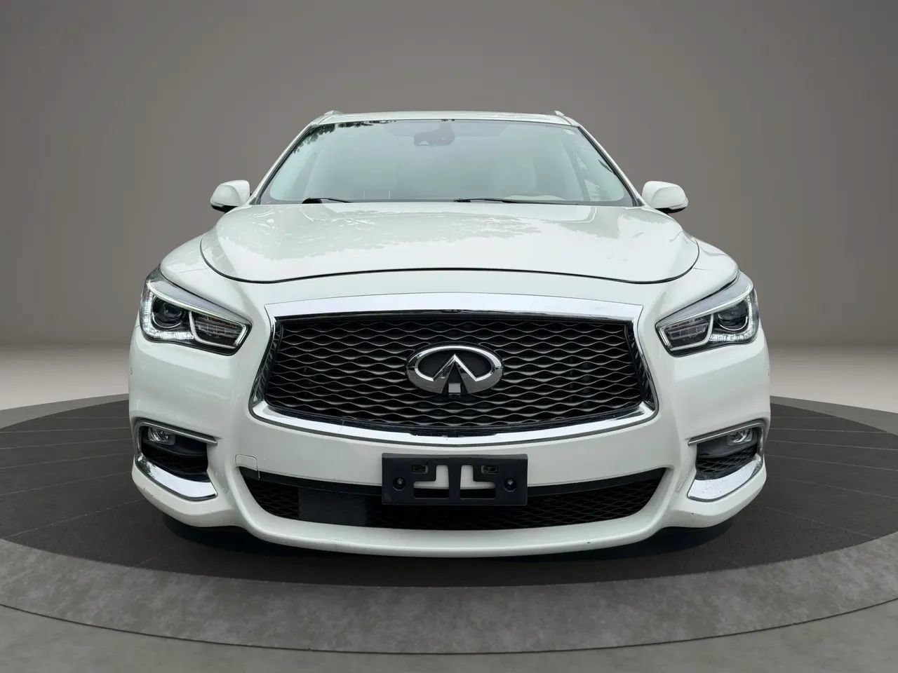 Used 2019 INFINITI QX60 Luxe w/ Essential Package AWD/4WD image 2