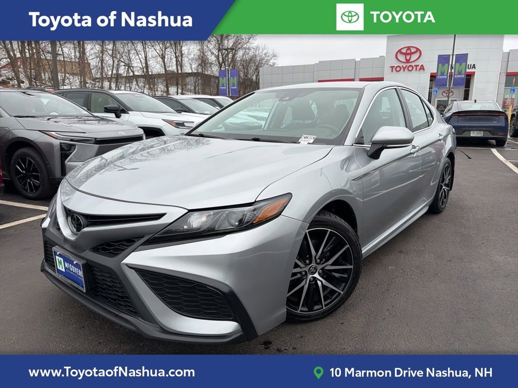Used 2023 Toyota Camry SE image 1
