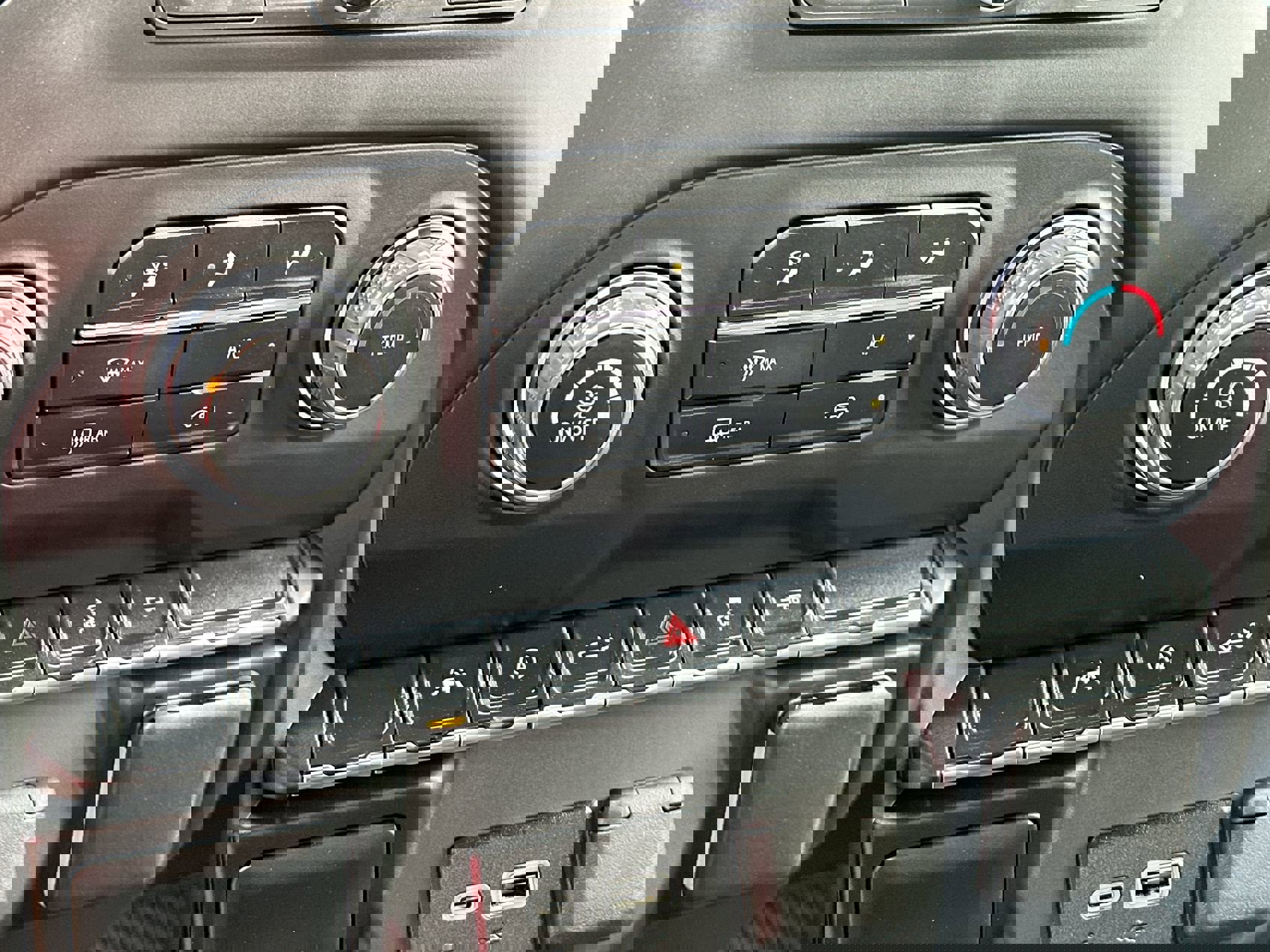 Certified 2025 Chevrolet Silverado 1500 Custom image 18