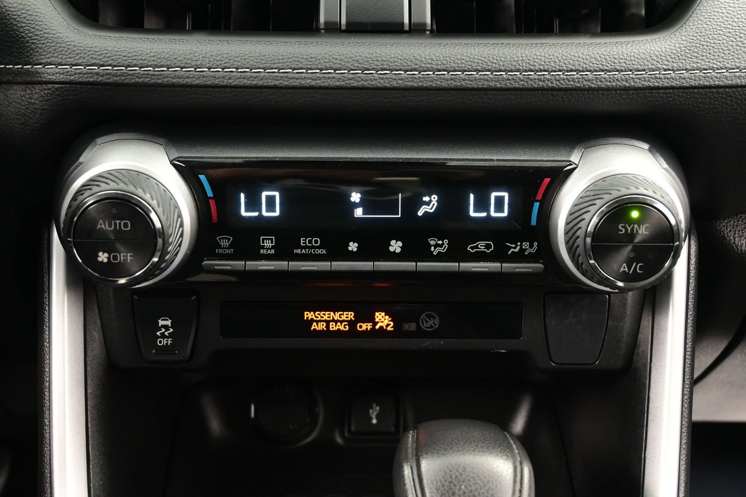 Used 2022 Toyota RAV4 XLE AWD/4WD image 20