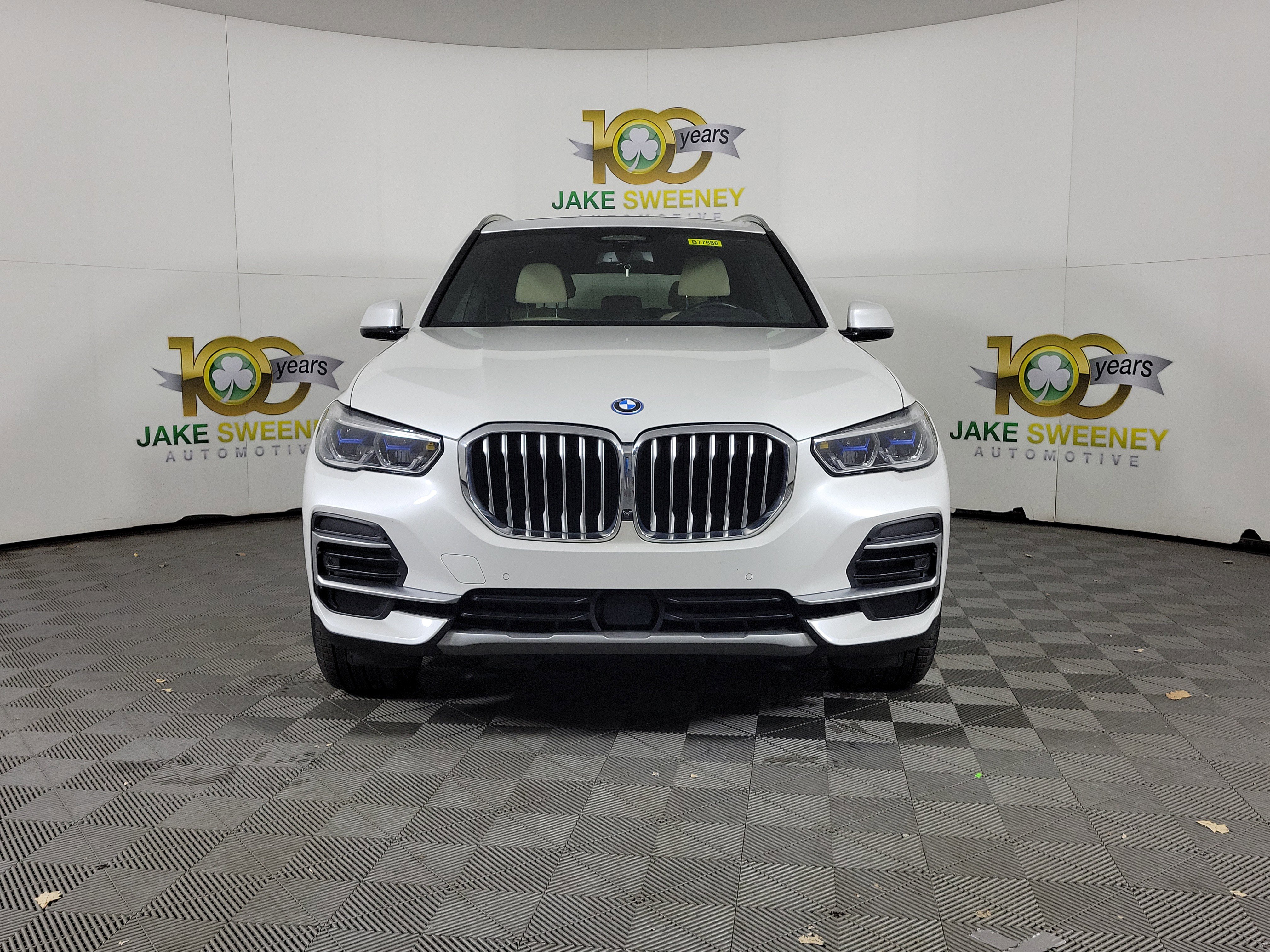 Certified 2022 BMW X5 xDrive45e w/ Executive Package image 2