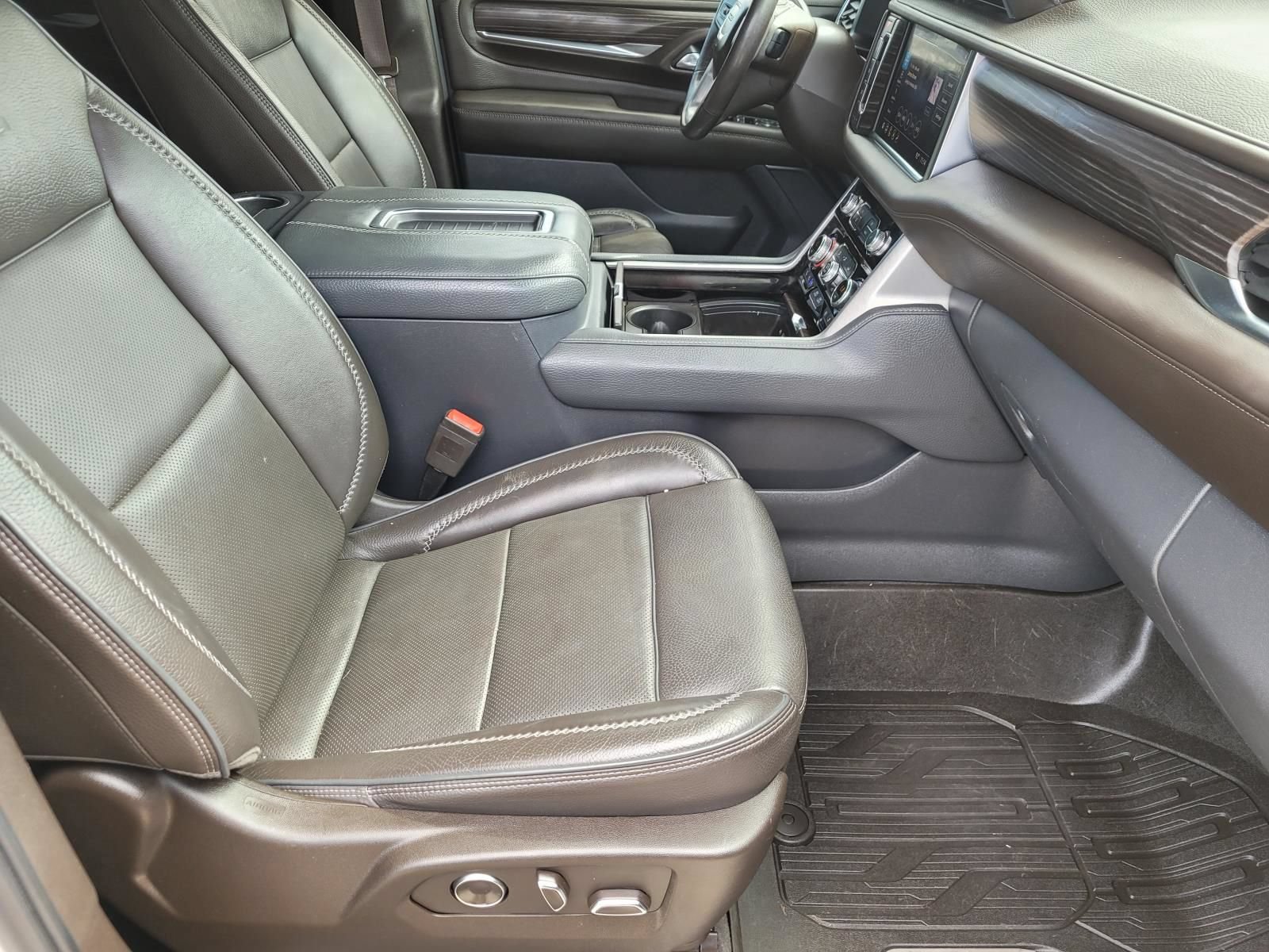 Used 2021 GMC Yukon Denali AWD/4WD image 12