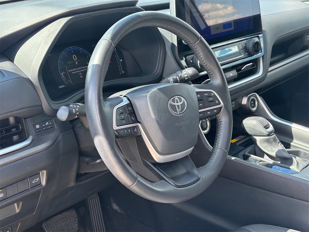 Certified 2024 Toyota Grand Highlander XLE image 9