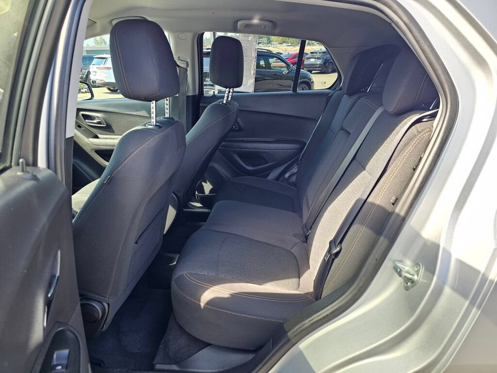 Used 2020 Chevrolet Trax LS w/ Tint and Cruise Package AWD/4WD image 21