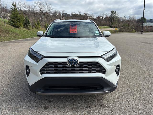 Used 2022 Toyota RAV4 Limited AWD/4WD image 7