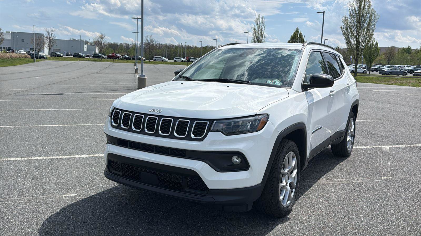 Used 2024 Jeep Compass Latitude AWD/4WD image 14