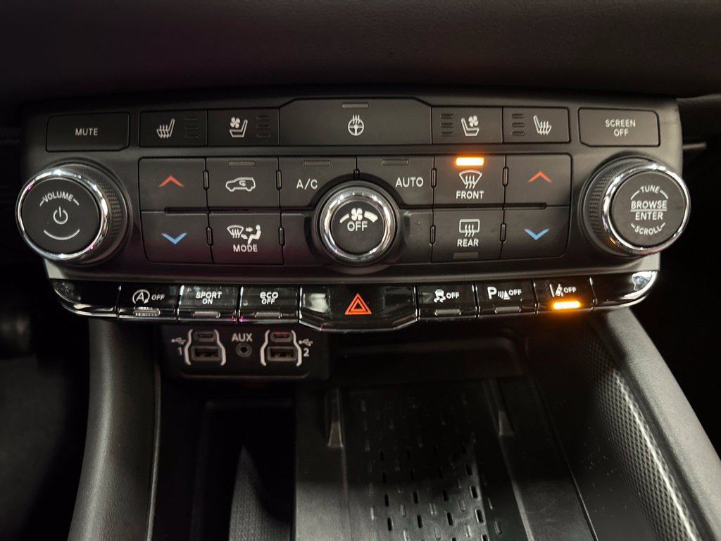 Used 2025 Dodge Durango GT AWD/4WD image 28