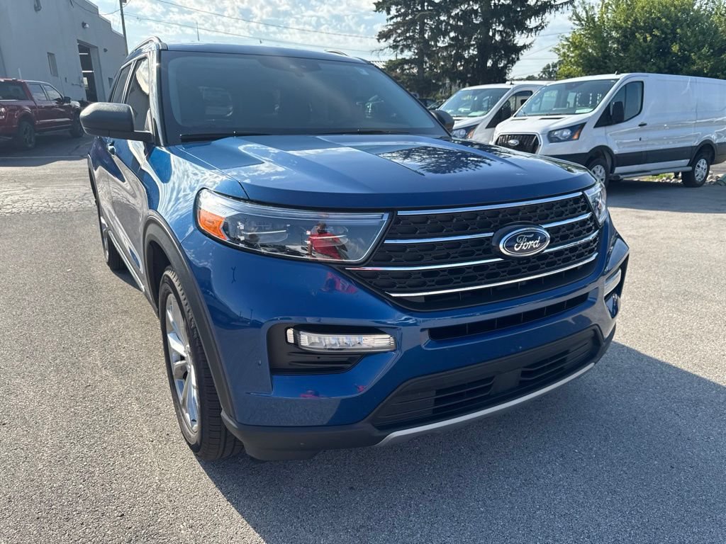 Used 2023 Ford Explorer XLT w/ Equipment Group 202A AWD/4WD image 56