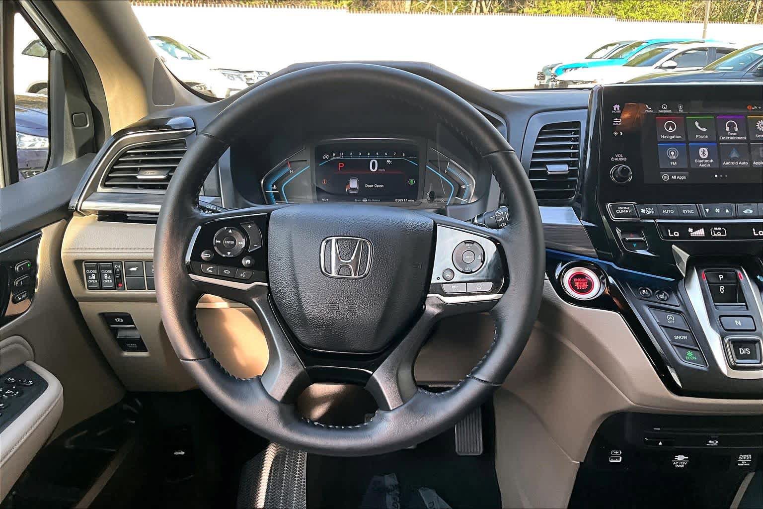Used 2023 Honda Odyssey Elite image 6