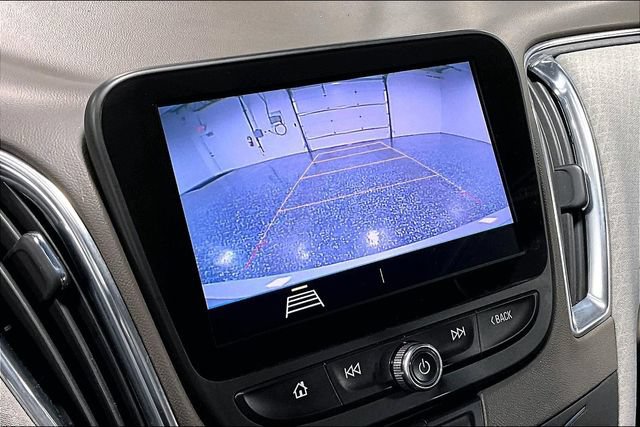 Used 2020 Chevrolet Malibu LT FWD image 13