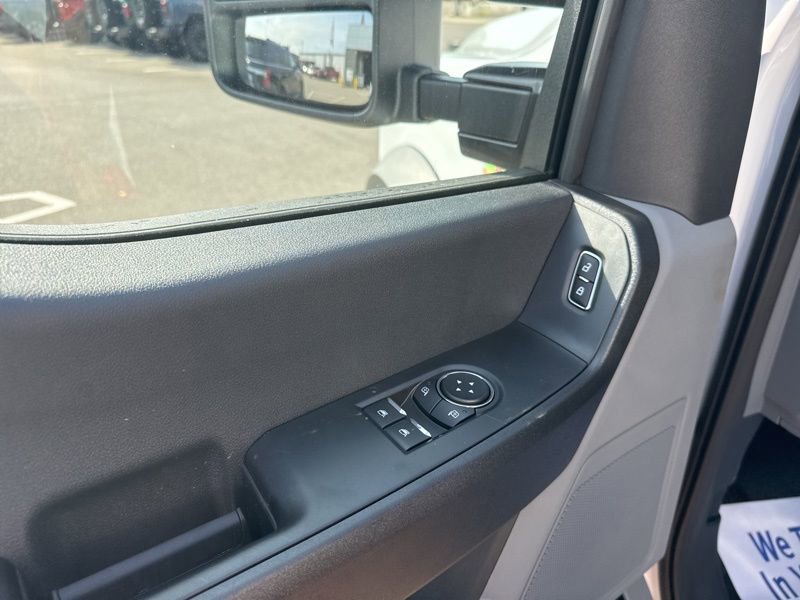 New 2025 Ford F550 4x4 Regular Cab Super Duty image 13