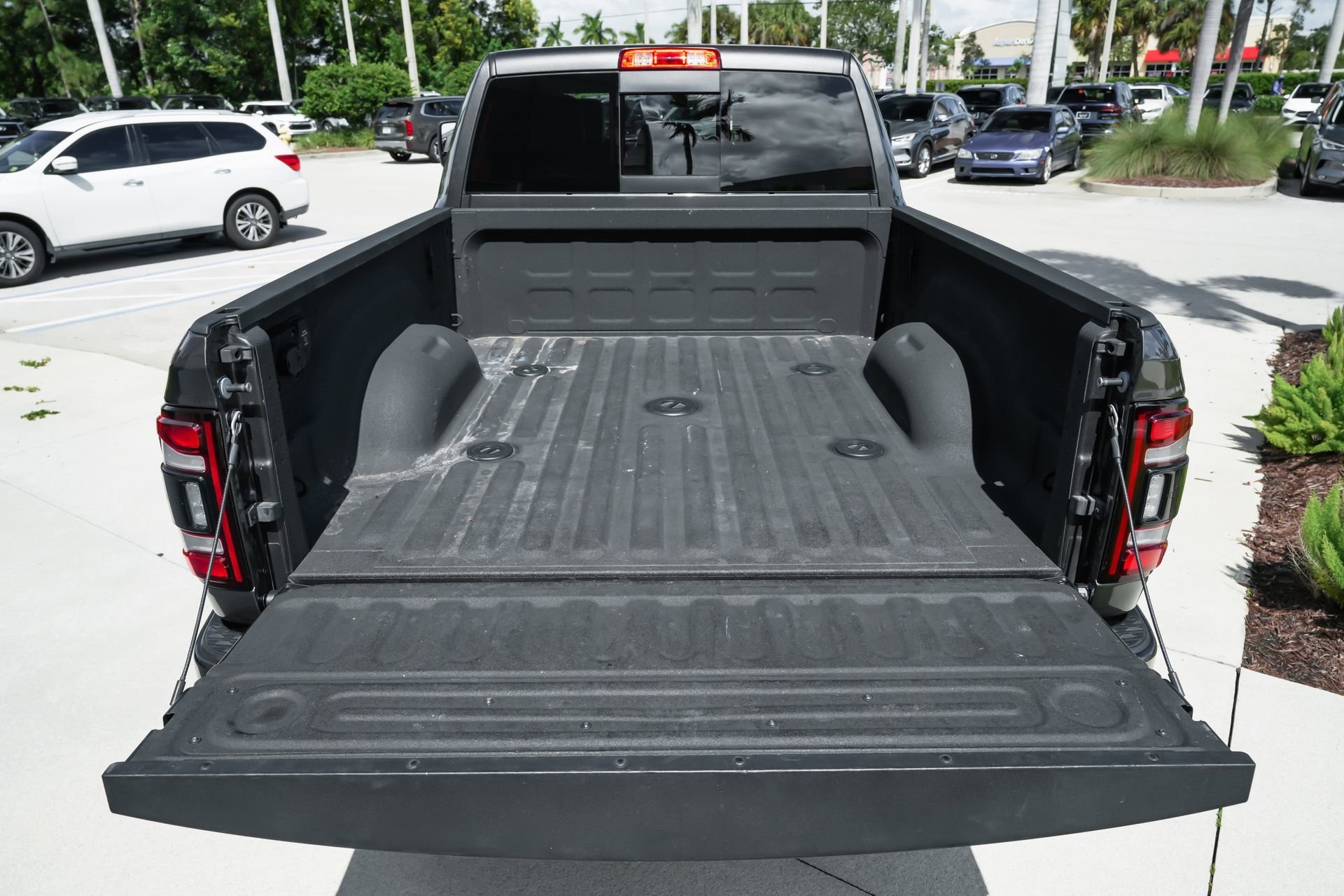 Used 2024 RAM 3500 Laramie w/ Night Edition image 44