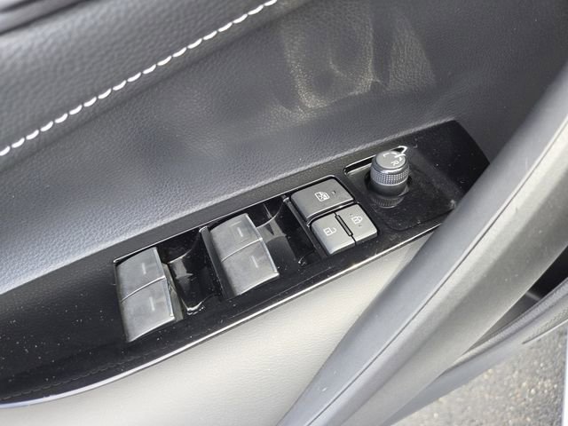 Used 2024 Toyota Corolla SE FWD image 7