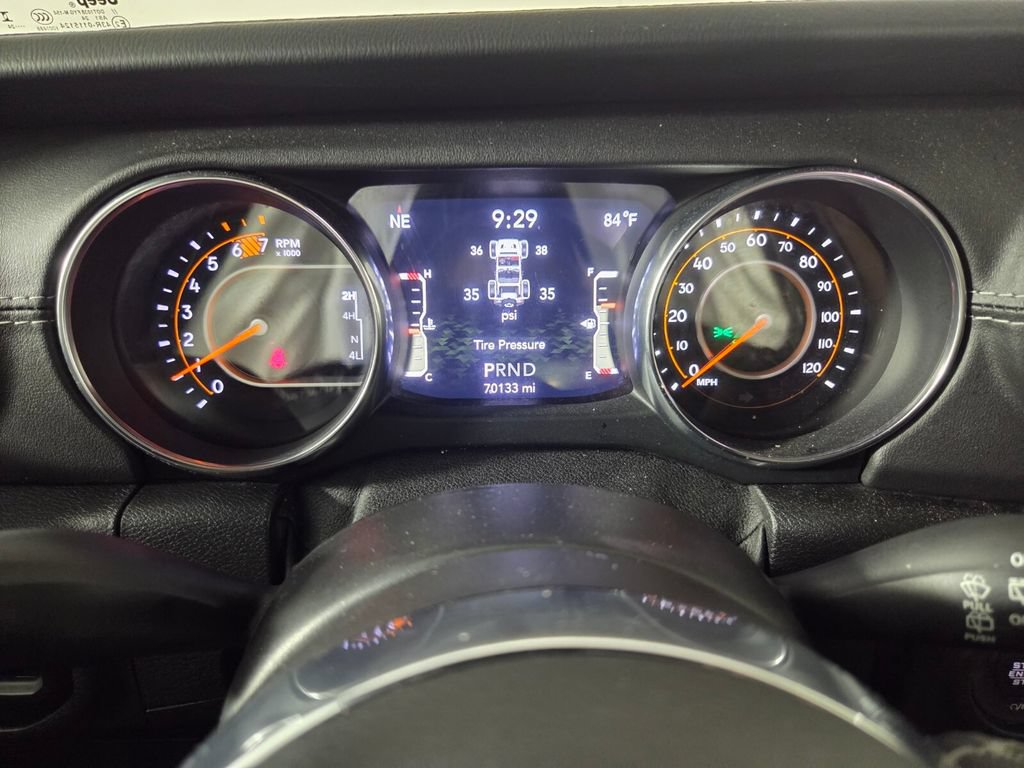 Used 2021 Jeep Wrangler Unlimited Sahara AWD/4WD image 14