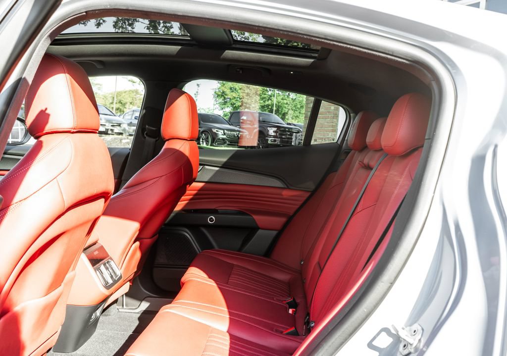 Used 2023 Maserati Grecale Modena AWD/4WD image 30