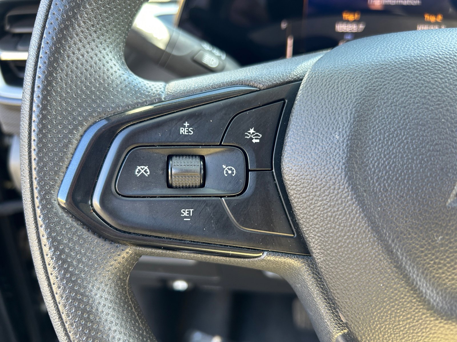 Used 2024 Chevrolet TrailBlazer LS image 16