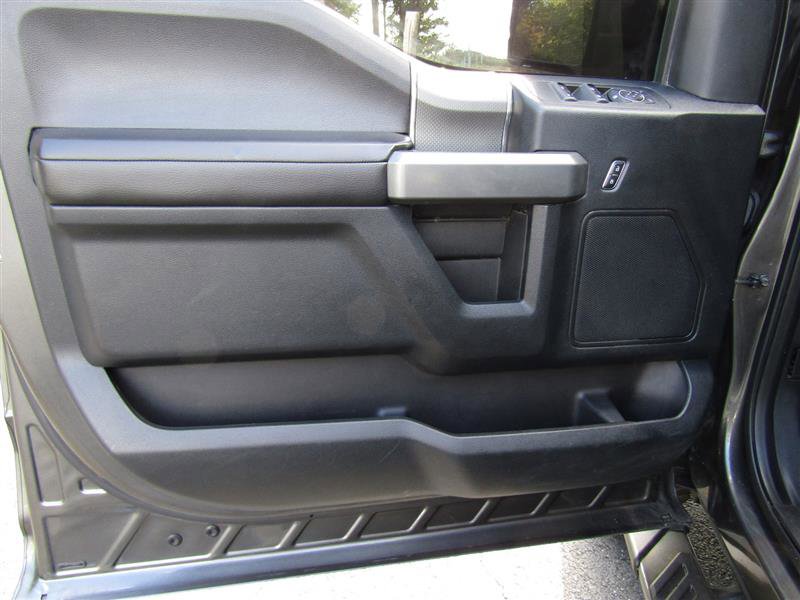 Used 2017 Ford F150 XLT w/ Equipment Group 302A Luxury image 9