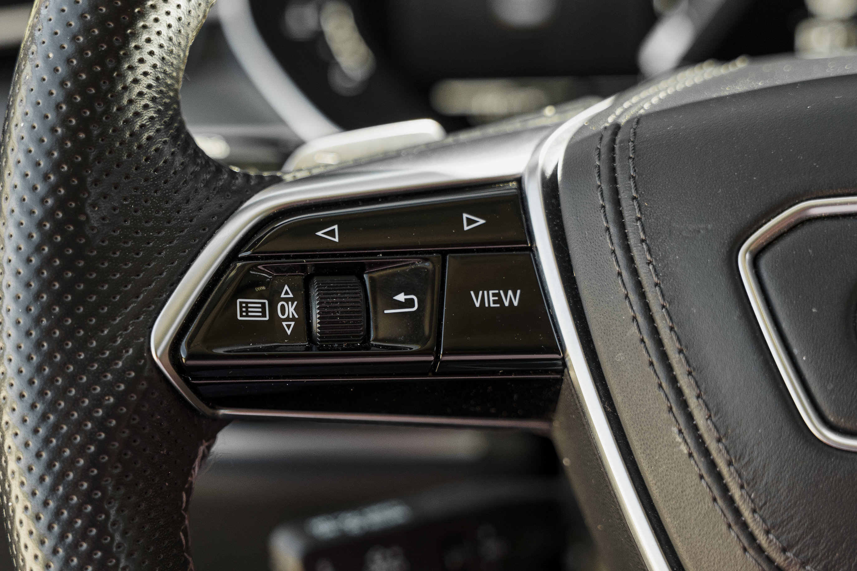 Certified 2022 Audi S8 AWD/4WD image 17