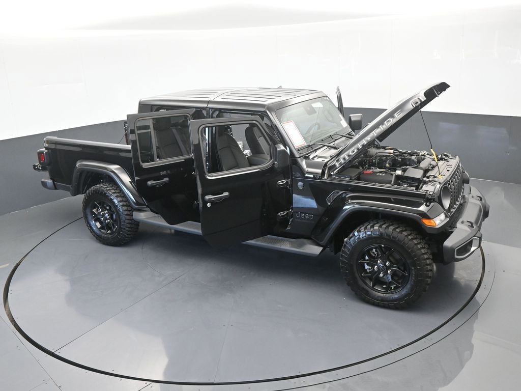 Used 2025 Jeep Gladiator Sport image 70