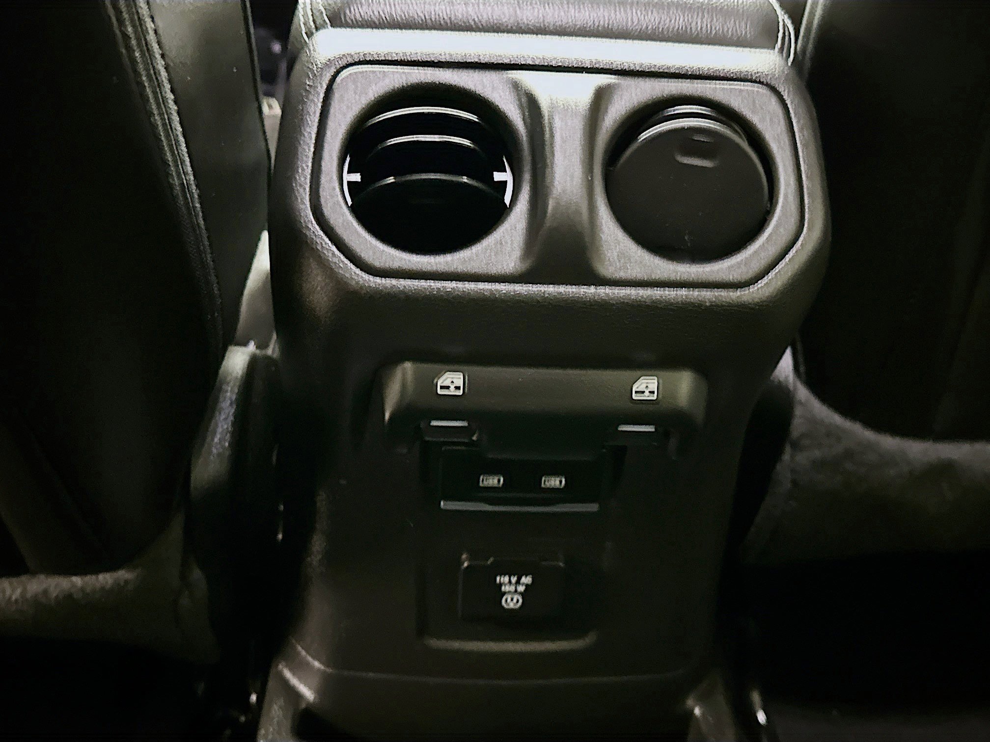 Used 2021 Jeep Wrangler Sahara w/ Cold Weather Group image 29