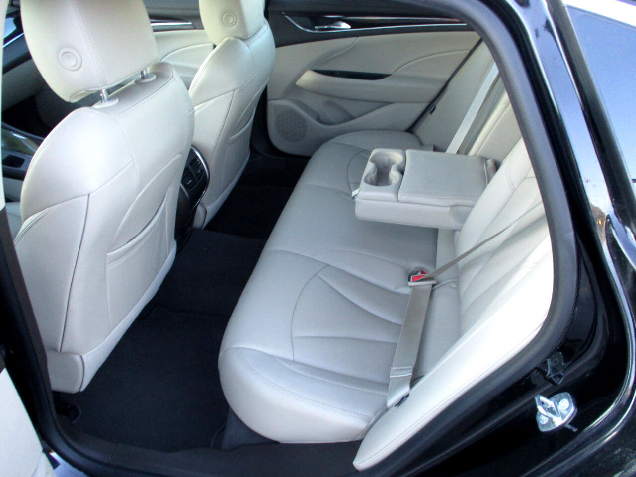 Used 2017 Buick LaCrosse Premium image 12