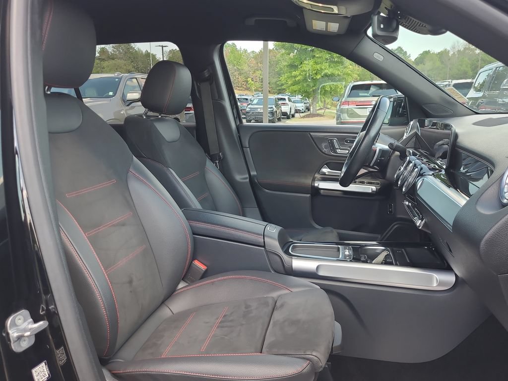Used 2024 Mercedes-Benz GLB 250 image 19