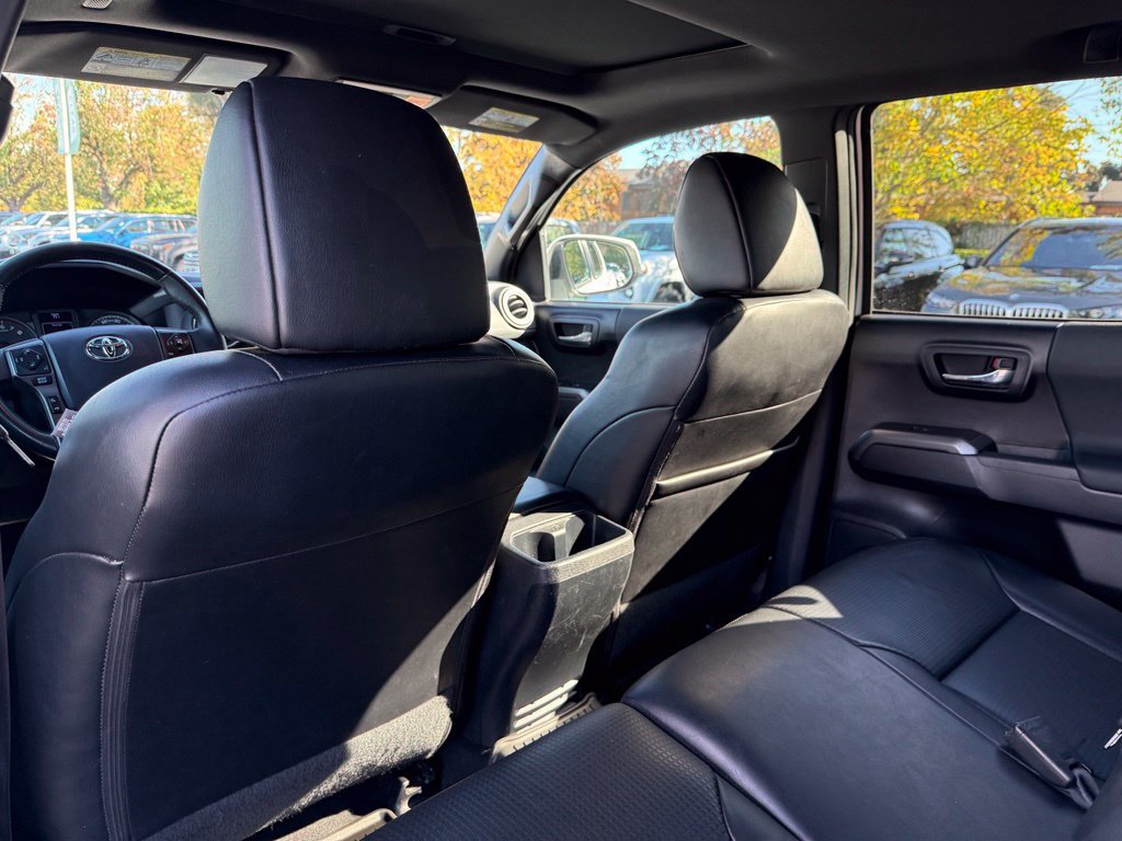 Used 2020 Toyota Tacoma TRD Off-Road w/ TRD Premium Off Road Package AWD/4WD image 17
