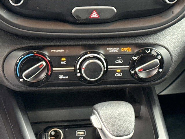 Certified 2025 Kia Soul LX w/ Option Group 015 image 21