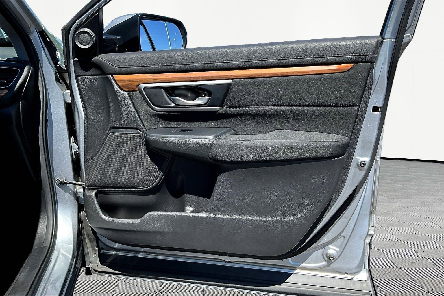 Used 2020 Honda CR-V EX image 28