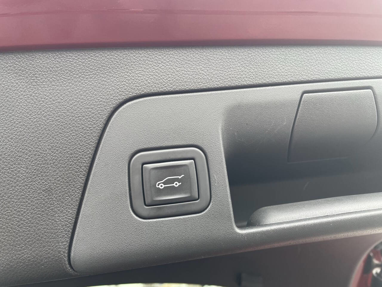 Used 2023 Buick Envision Preferred image 6