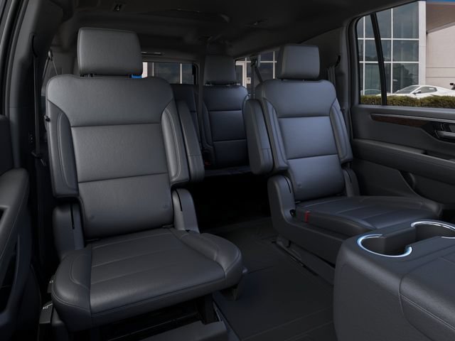 New 2026 Chevrolet Suburban LT w/ Comfort Package AWD/4WD image 17