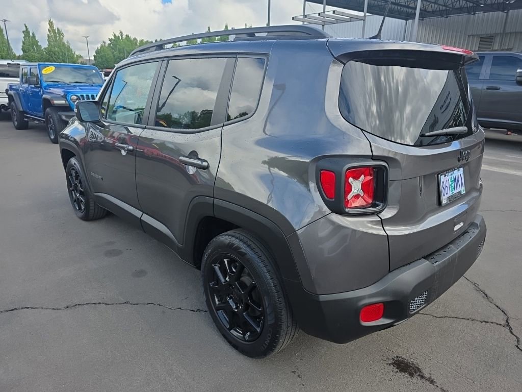 Used 2020 Jeep Renegade Altitude FWD image 3