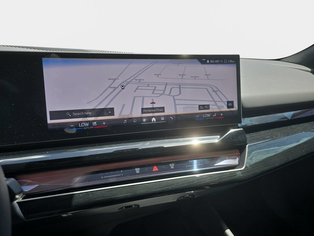 Used 2027 BMW 530i w/ Premium Package RWD image 13