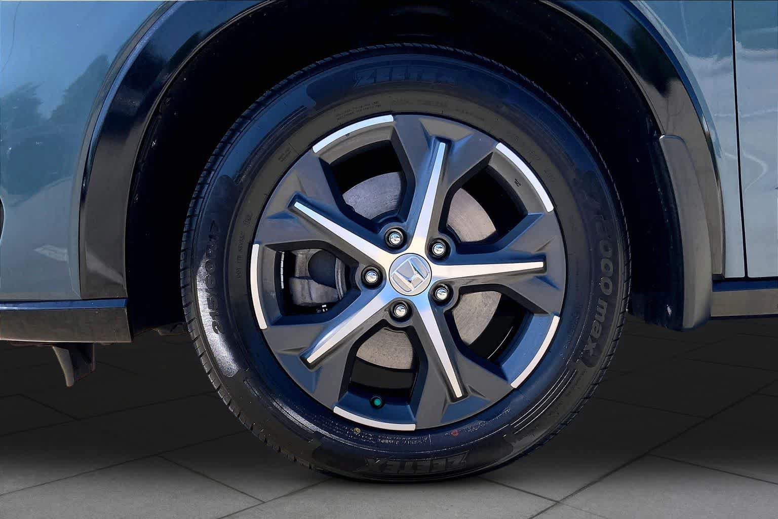Used 2023 Honda HR-V EX-L image 10