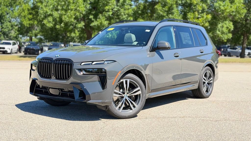 New 2027 BMW X7 xDrive40i w/ M Sport Package