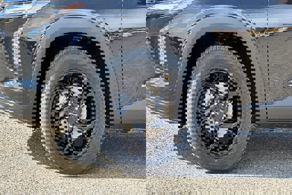 New 2026 Chevrolet Trax LT w/ Midnight Edition image 25